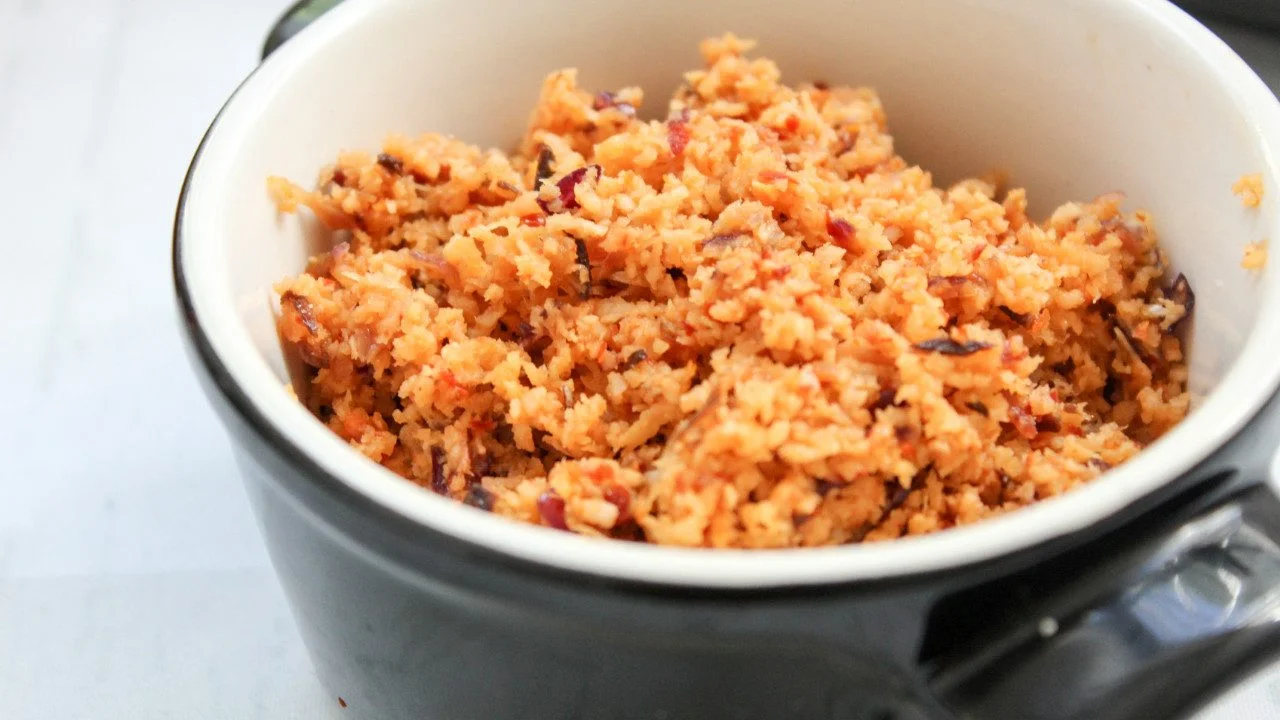 coconut-sambol coconut-sambol