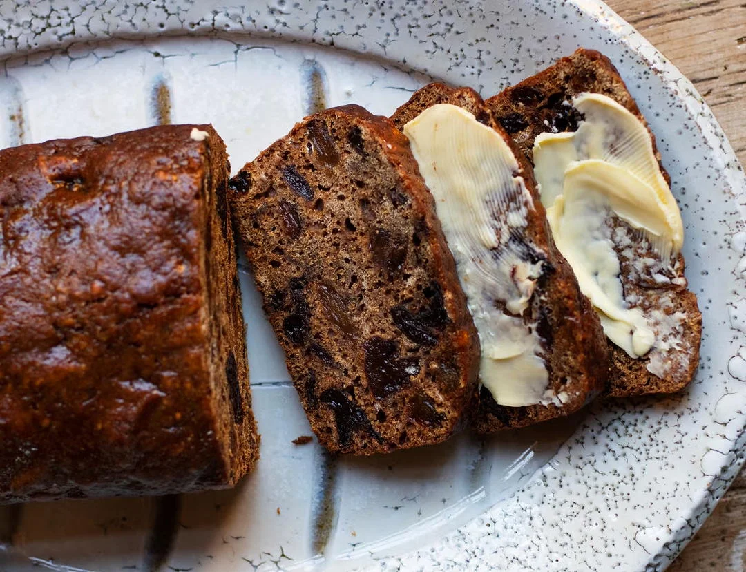 date-raisin-loaf date-raisin-loaf